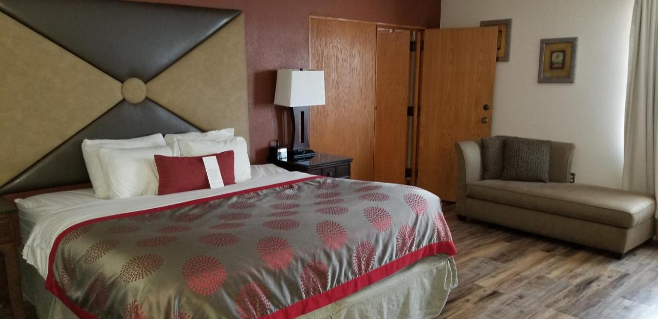 Ramada By Wyndham Albert Lea Esterno foto