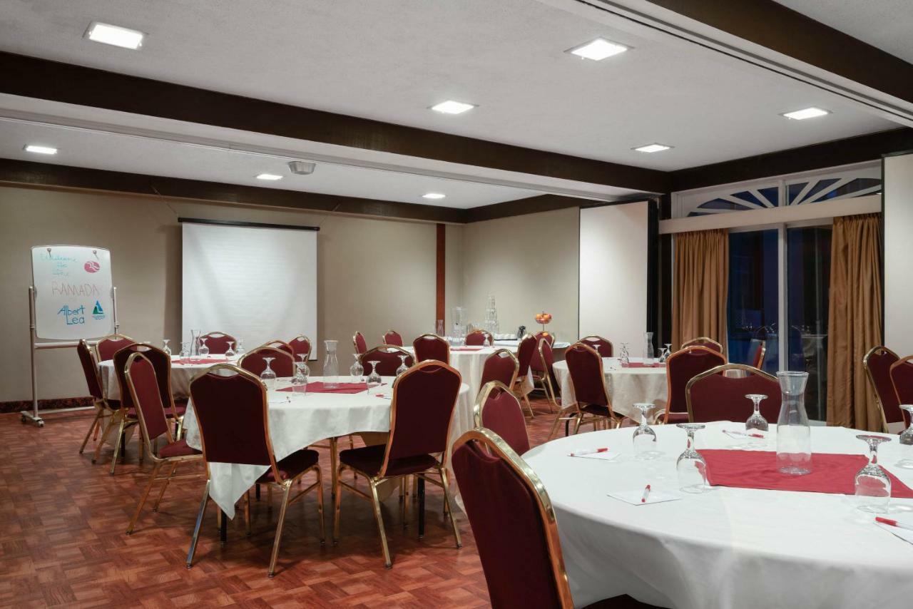 Ramada By Wyndham Albert Lea Esterno foto
