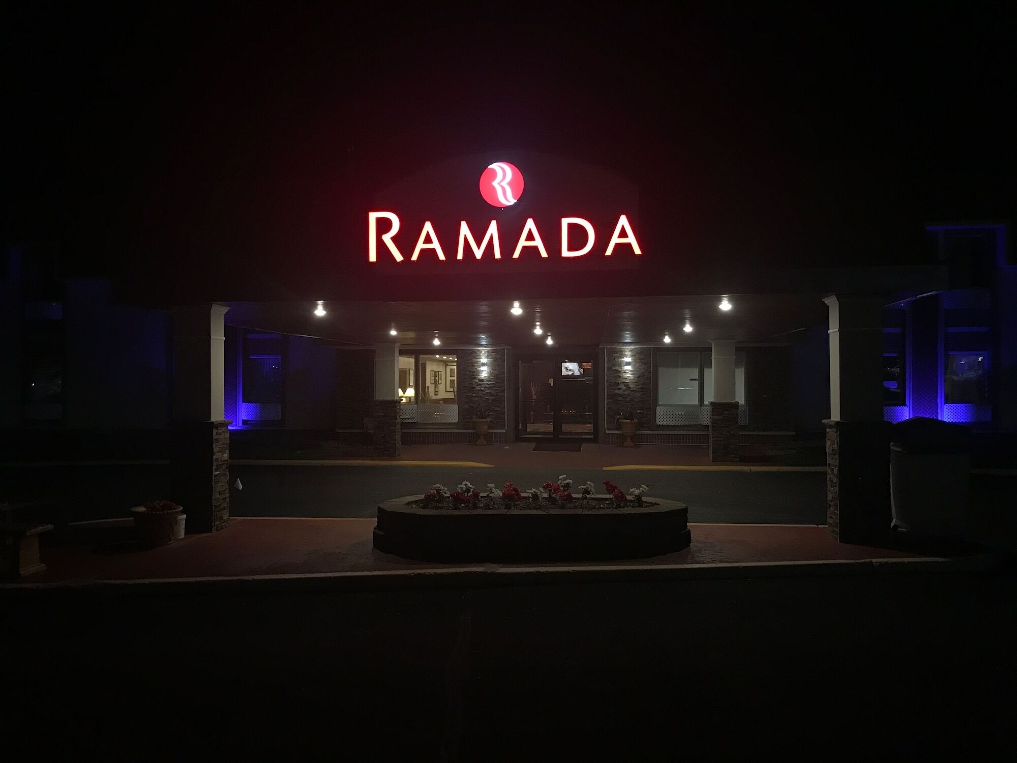 Ramada By Wyndham Albert Lea Esterno foto