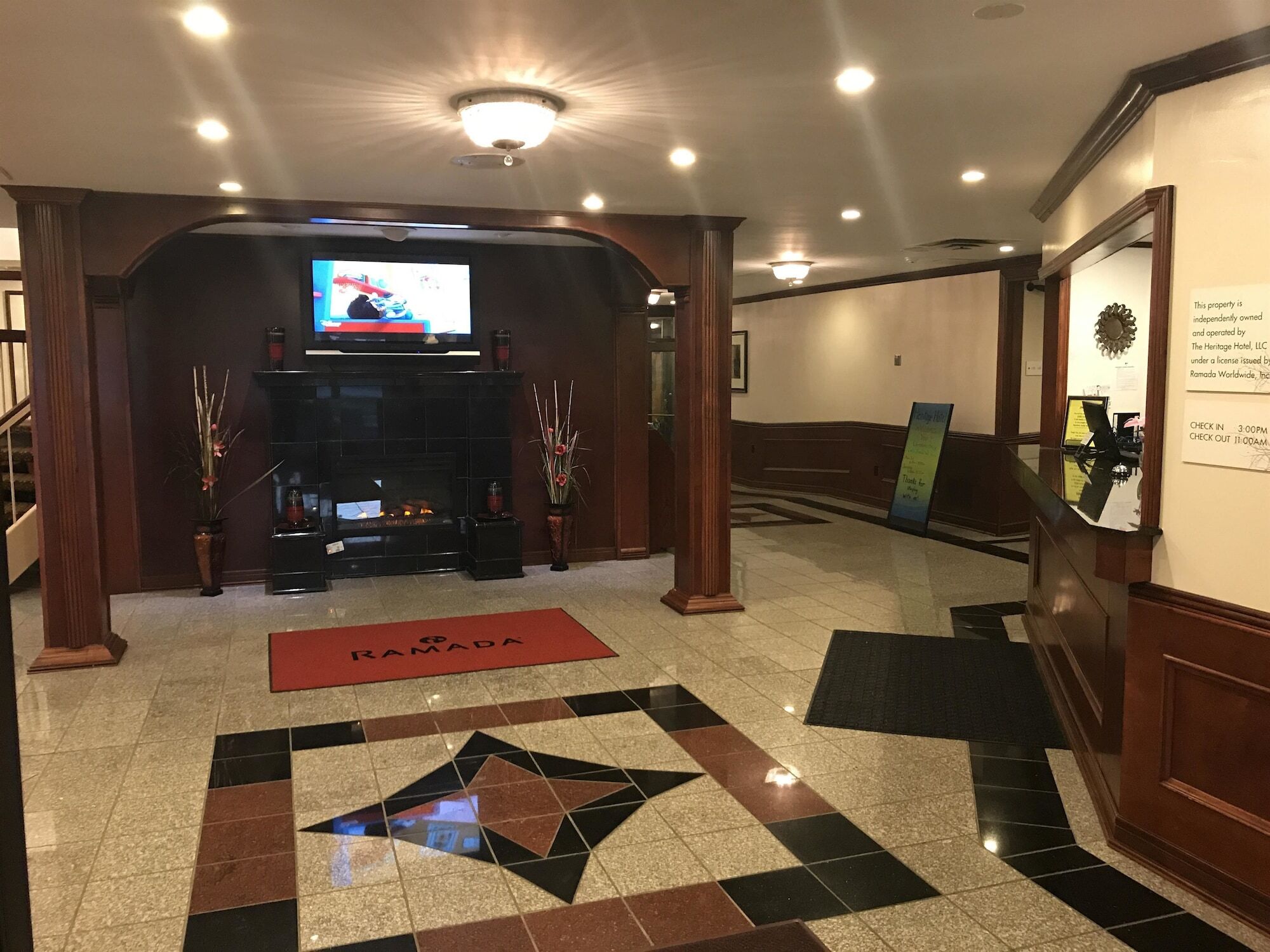Ramada By Wyndham Albert Lea Esterno foto